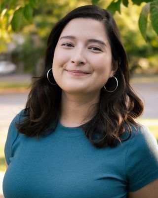 Photo of Fabiana Espinal, Resident in Counseling in Fairfax, VA