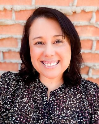 Photo of Veronica Flores, Licensed Professional Counselor Candidate, LPCC