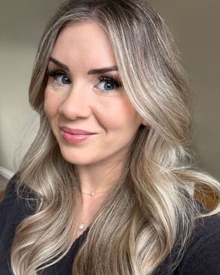 Photo of Shonagh Wright-Phillips, Psychotherapist, UKCP Trainee