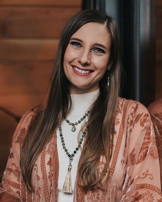 Photo of Hannah Elliott, Mental Health Counselor Associate, MA, LMHCA