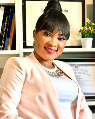 Photo of Dr. Fey Ramey, Psychiatric Nurse Practitioner, DNP, APRN, PMHNP