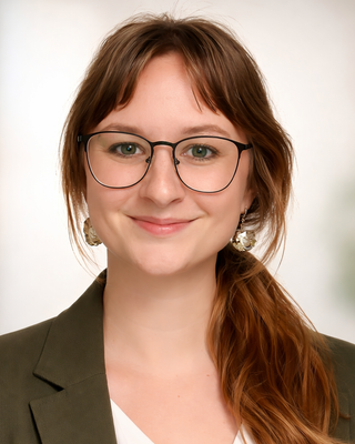Photo of Jennifer Layer, Licensed Master Social Worker, LMSW