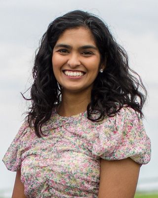 Photo of Linah Hashimi, Registered Psychotherapist, MA