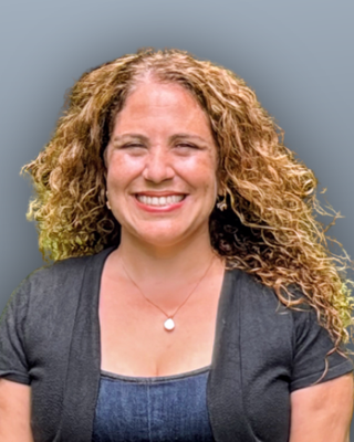 Photo of Samia Elshsafie, Clinical Social Work/Therapist, LICSW