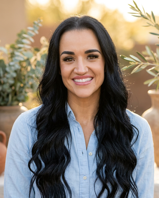Photo of Jenna Hyer, Psychiatric Nurse Practitioner, MHNP-BC, FNP-BC, BSN, RN