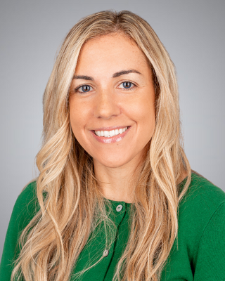 Photo of Andrea Papa-Molter, Psychiatrist, MD