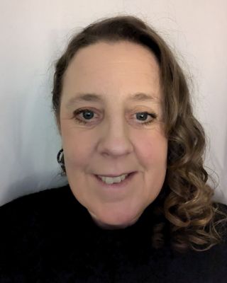 Photo of Amanda Wiffen, Counsellor, MBACP