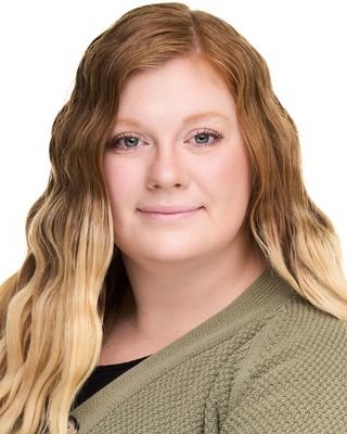 Photo of Shelby Dewey, Licensed Mental Health Counselor, LMHC