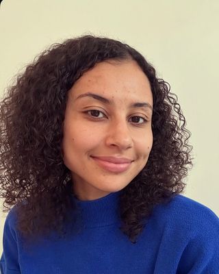 Photo of Dr Saffron Simpson, Psychologist, PsychD, HCPC - Clin. Psych.