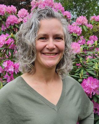 Photo of Jessica Linzmeier, Psychiatric Nurse Practitioner, CNM, PMHNP, PMH-C