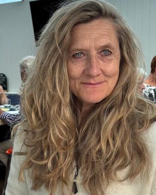 Photo of Dr Georgina Green, Psychotherapist, PsychD, MBABCP