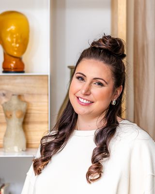 Photo of Lauren Levy - Daisy & Co. Therapy