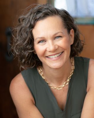 Photo of Tijen Dyson, Clinical Social Work/Therapist in East Rogers Park, Chicago, IL
