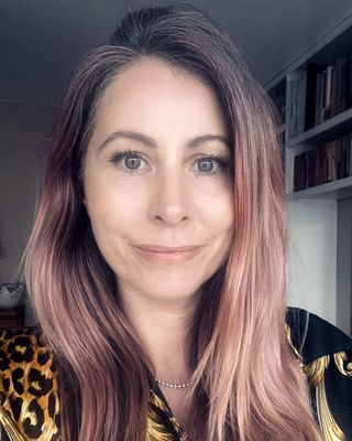 Photo of Caroline Michael, Psychotherapist, UKCP Trainee