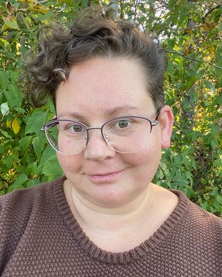 Photo of Vivian Simone, Registered Psychotherapist, BEd, MA