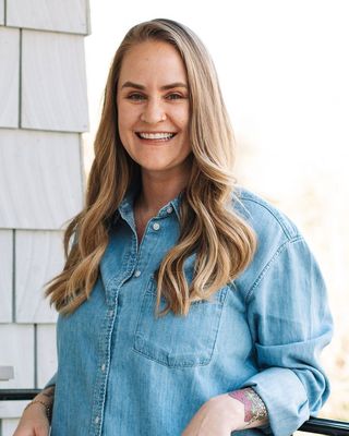 Photo of Jade Erickson, Clinical Social Work/Therapist, LICSW