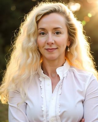 Photo of Dr Emma Ostrovskaya, Psychologist, DCounsPsych, HCPC - Couns. Psych.