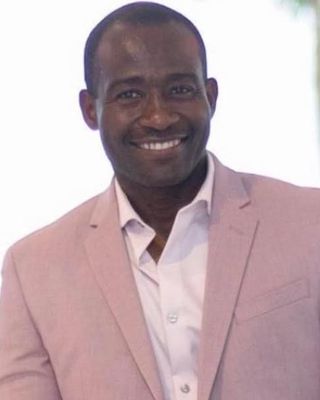 Photo of Valdinio Cambry, Psychiatric Nurse Practitioner, PMHNP