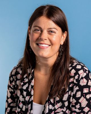 Photo of Sarah Mosteller, Art Therapist, LCAT, ATR-BC, ATCS