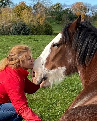 Photo of Tina Pennacchio, Registered Psychotherapist (Qualifying), RP-Q, MACP, EAL, CCTTP2, BAS