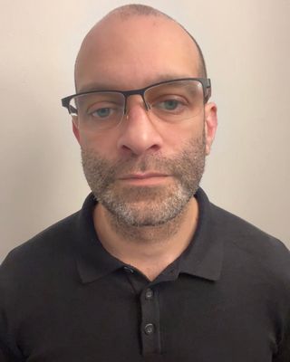 Photo of Dr Gavin Guye, Psychologist, PhD, HCPC - Clin. Psych.