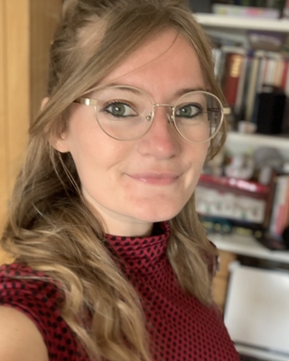 Photo of Holly Cruttenden, Counsellor, DCounsPsych, MBACP