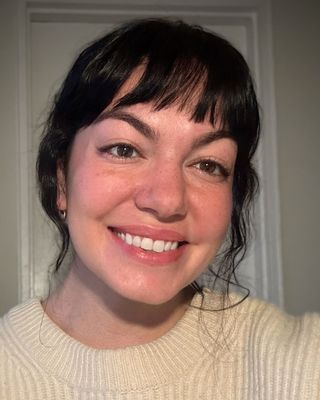 Photo of Allie Marlett, Creative Arts Therapist, MA, LCAT, MT-BC