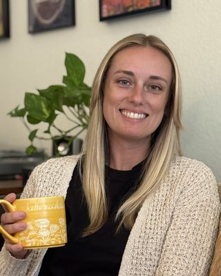 Photo of Rachel White, Marriage & Family Therapist Associate, SUDCC