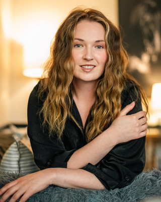 Photo of Samantha Dickens, Marriage & Family Therapist, LMFT