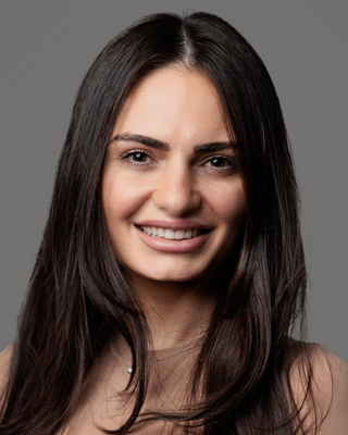 Photo of Elnaz Mayeh, Marriage & Family Therapist, LMFT
