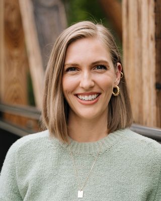 Photo of Alexzia Wagner-Rasmussen, Clinical Social Work/Therapist, MSW, LSWAIC