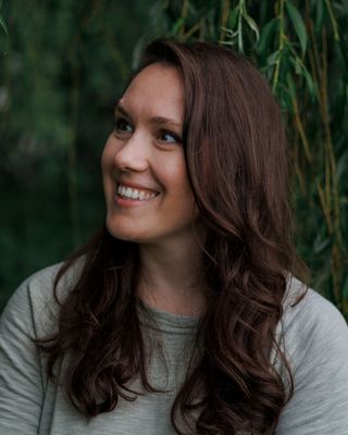 Photo of Emily Paris, Registered Psychotherapist, DVATI, BFA