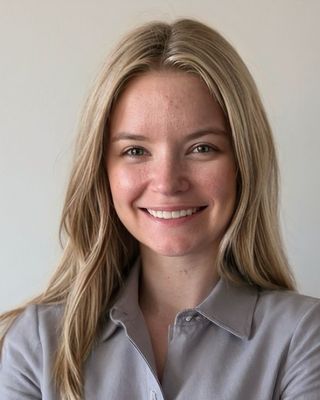 Photo of Alina Salisbury, Marriage & Family Therapist, MS, LMFT