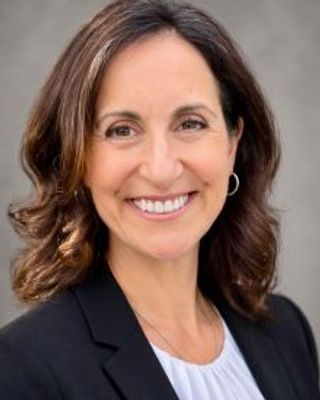 Photo of Lorie Resendes Trainor, Psychiatric Nurse Practitioner, APRN-NP