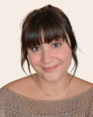 Photo of Madison Robertson - Maddy Robertson | Ebb & Flow Psychotherapy, Registered Psychotherapist (Qualifying), HBHSc, MACP
