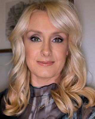 Photo of Shauneen Horner, Psychotherapist, MSc, MBABCP