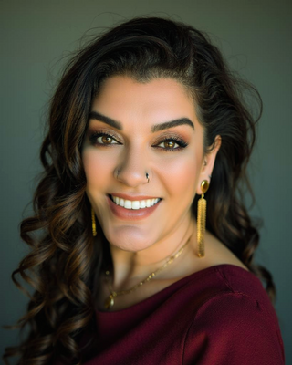 Photo of Rozhia Taylor, Associate Professional Clinical Counselor, MA, APCC