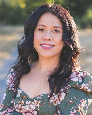 Photo of Ángela Vásquez Vásquez, Professional Counselor Associate in Portland, OR