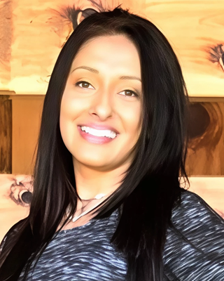 Photo of Mavish Khan, Clinical Social Work/Therapist, LCSW