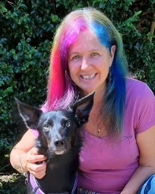 Photo of Walk and talk with Rainbow, Counsellor in Wollongong, NSW