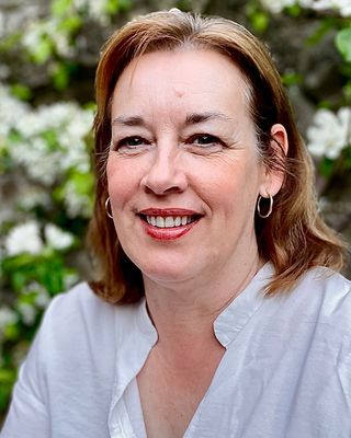 Photo of Suzanne Price, Counsellor in Roseburn, Edinburgh, Scotland