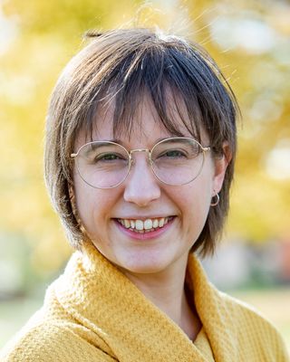 Photo of Danni Stennett Kues, Clinical Social Work/Therapist, MSW, LCSW