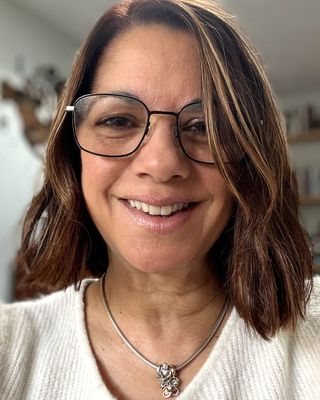 Photo of Sara Andrews, Counsellor, MNCPS Acc.