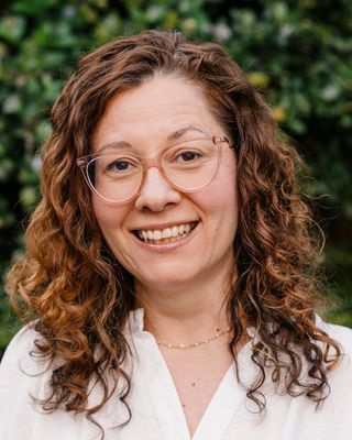 Photo of Alina J Maroukian, Counsellor, MNCPS Acc.