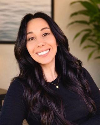 Photo of Ashlyn Lussier, Marriage & Family Therapist, MA, LMFT
