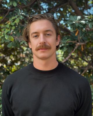 Photo of Warren Macy Thom, Associate Clinical Social Worker, ASW