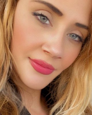 Photo of Militza Cajigas - Mlitza Cajigas Vida Balance Mental Wellness, Pre-Licensed Professional, MSW