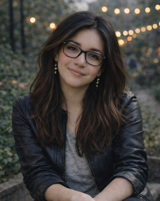 Photo of Lillian Pozadas, Clinical Social Work/Therapist, LICSW