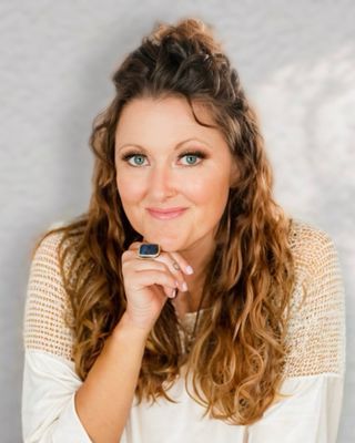 Photo of Carly Mahon, Clinical Social Work/Therapist, LCSW