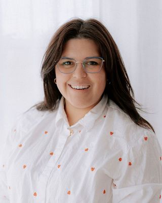Photo of Amber Arellano, Marriage & Family Therapist, MA, LMFT